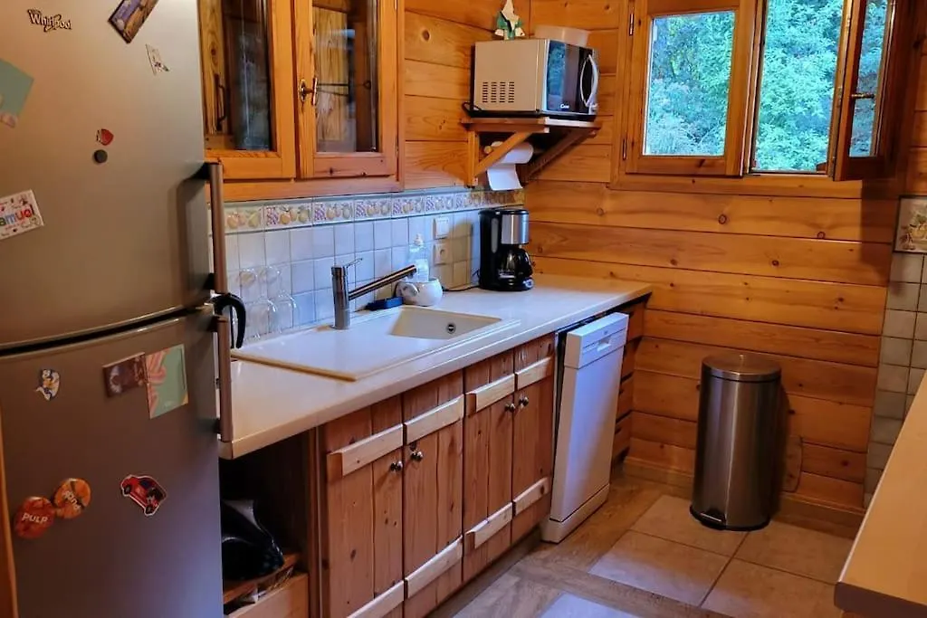 Chalet Cosy Avec Terrasse Plein Sud, 2 Chambres, Au Coeur De La Haute-Savoie Châtillon-sur-Cluses France