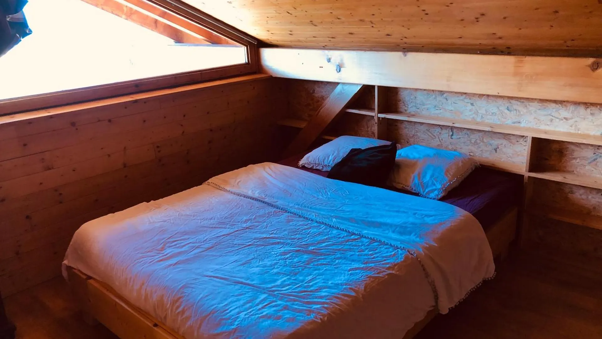 Chalet Cosy Avec Terrasse Plein Sud, 2 Chambres, Au Coeur De La Haute-Savoie Châtillon-sur-Cluses France