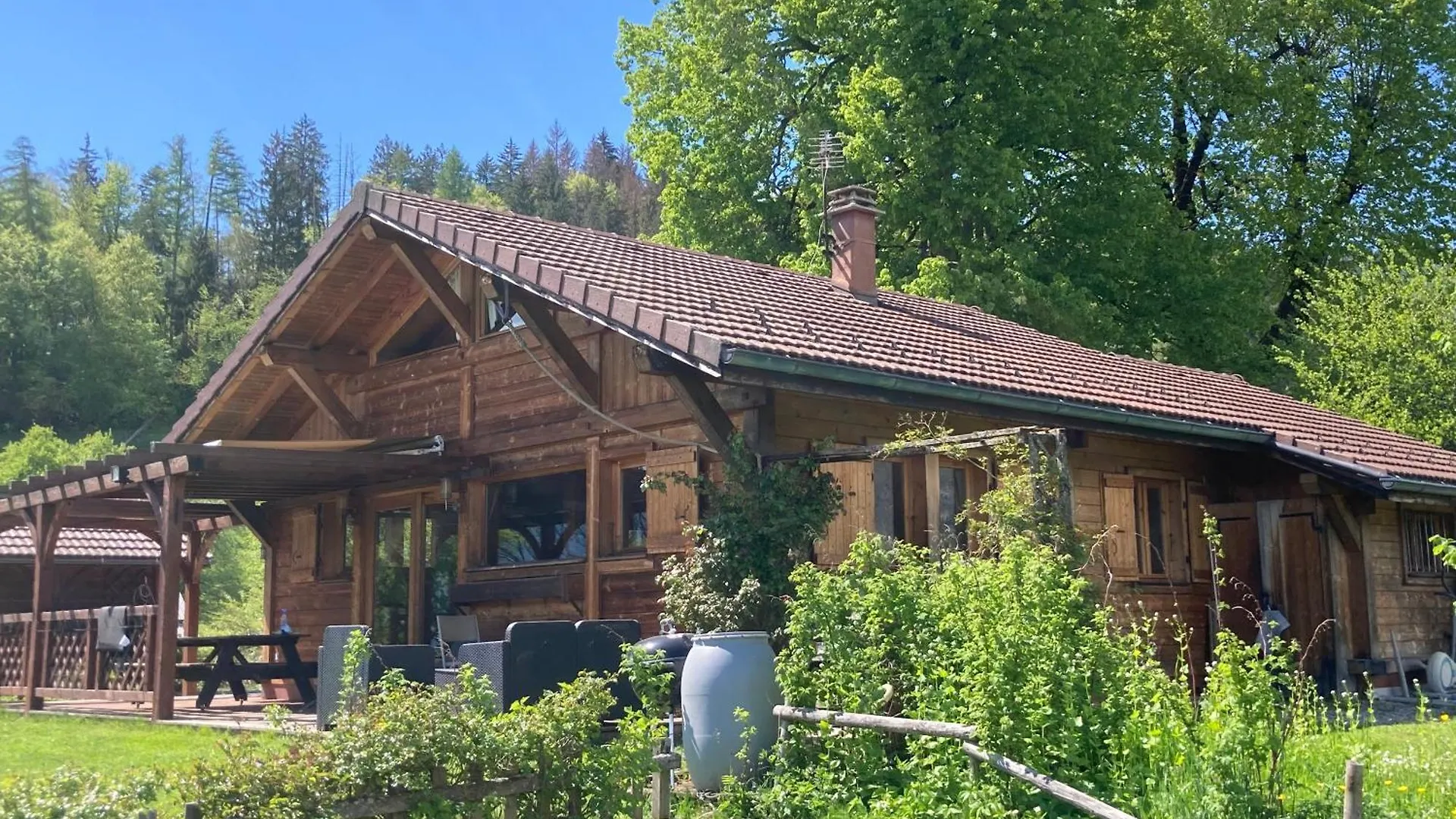 Chalet Cosy Avec Terrasse Plein Sud, 2 Chambres, Au Coeur De La Haute-Savoie Châtillon-sur-Cluses